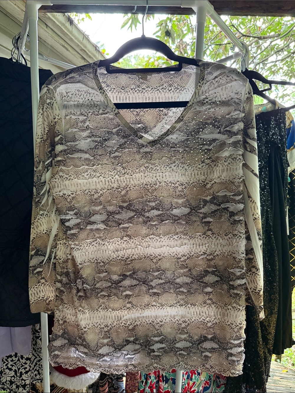 Reba large Womens LargeV-Neck Python 3d ruffle 3/4 Sleeve Top -black green white